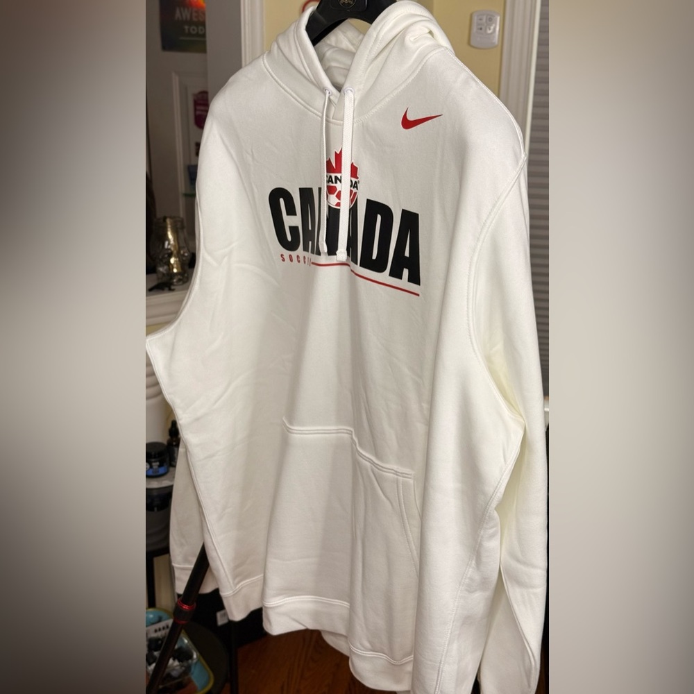 Beautiful Soccer Canada Hoodie !!!
Let’s Go!!! - Picture 7 of 8
